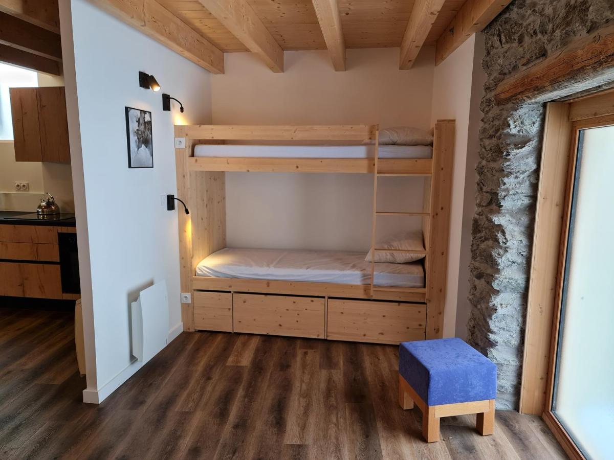 La Maizon Du Bois - Le Haut Appartement De 130 M2 - Le Bas Appartement De 70 M2 拉普拉涅 外观 照片