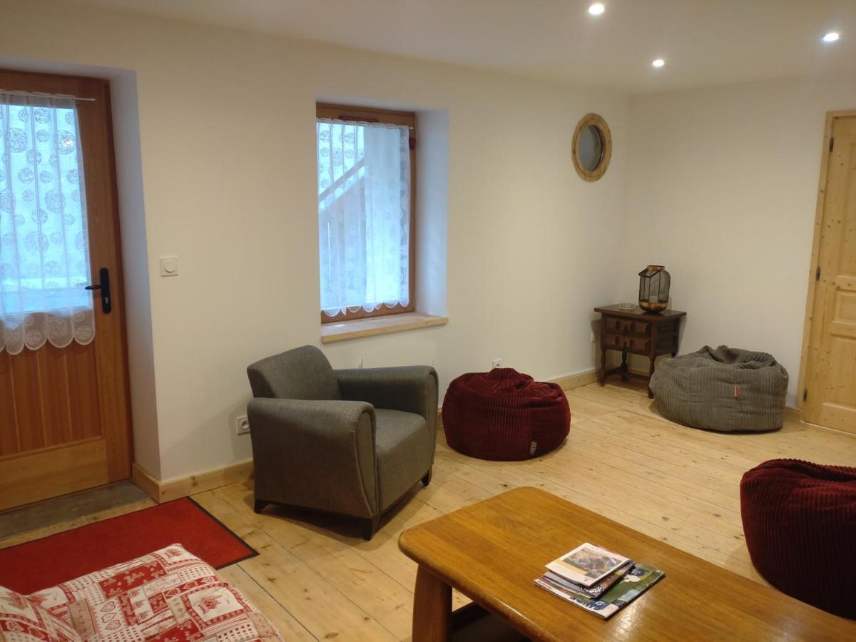 La Maizon Du Bois - Le Haut Appartement De 130 M2 - Le Bas Appartement De 70 M2 拉普拉涅 外观 照片