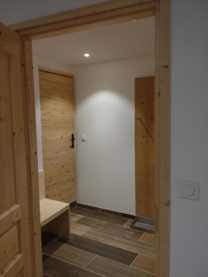 La Maizon Du Bois - Le Haut Appartement De 130 M2 - Le Bas Appartement De 70 M2 拉普拉涅 外观 照片
