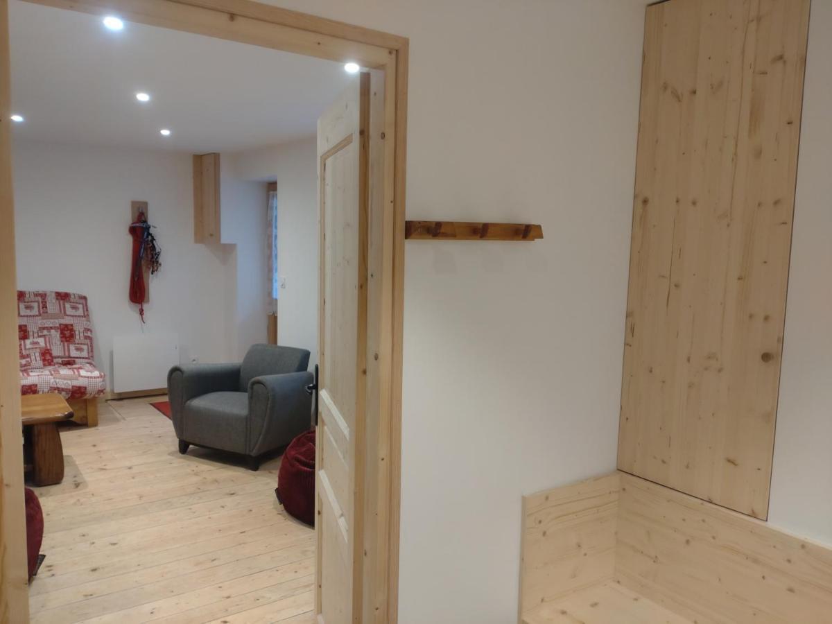 La Maizon Du Bois - Le Haut Appartement De 130 M2 - Le Bas Appartement De 70 M2 拉普拉涅 外观 照片